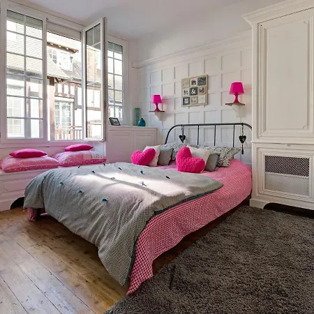 Cosy In With A Terrace *